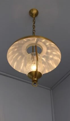 3 Fine French Hanging Bronze And "Craquelé" Glass Lanterns By Jean Perzel -Promos Meubles Boutique 2094 Lanterne rustique Perzel modele 824 MM11 master