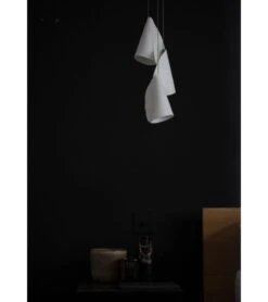 21.14 Porcelain Chandelier Lamp By Bocci -Promos Meubles Boutique 21 ErinFlat Fahim Kassam 0417 2 1 542x764 master