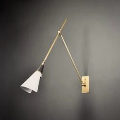 Magari Adjustable Wall Lamp In Bronze, White And Brass By Blueprint Lighting -Promos Meubles Boutique 89605D9B C327 4FF0 BAA8 4D5D45378CD2 1 105 c master