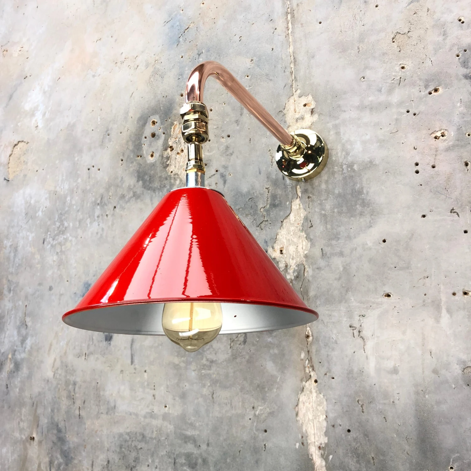 1980 British Army Lamp Shade In Red With Copper Cantilever Wall Lamp Edison Bulb 11 1980 British Army Lamp Shade In Red With Copper Cantilever Wall Lamp Edison Bulb – Image 9