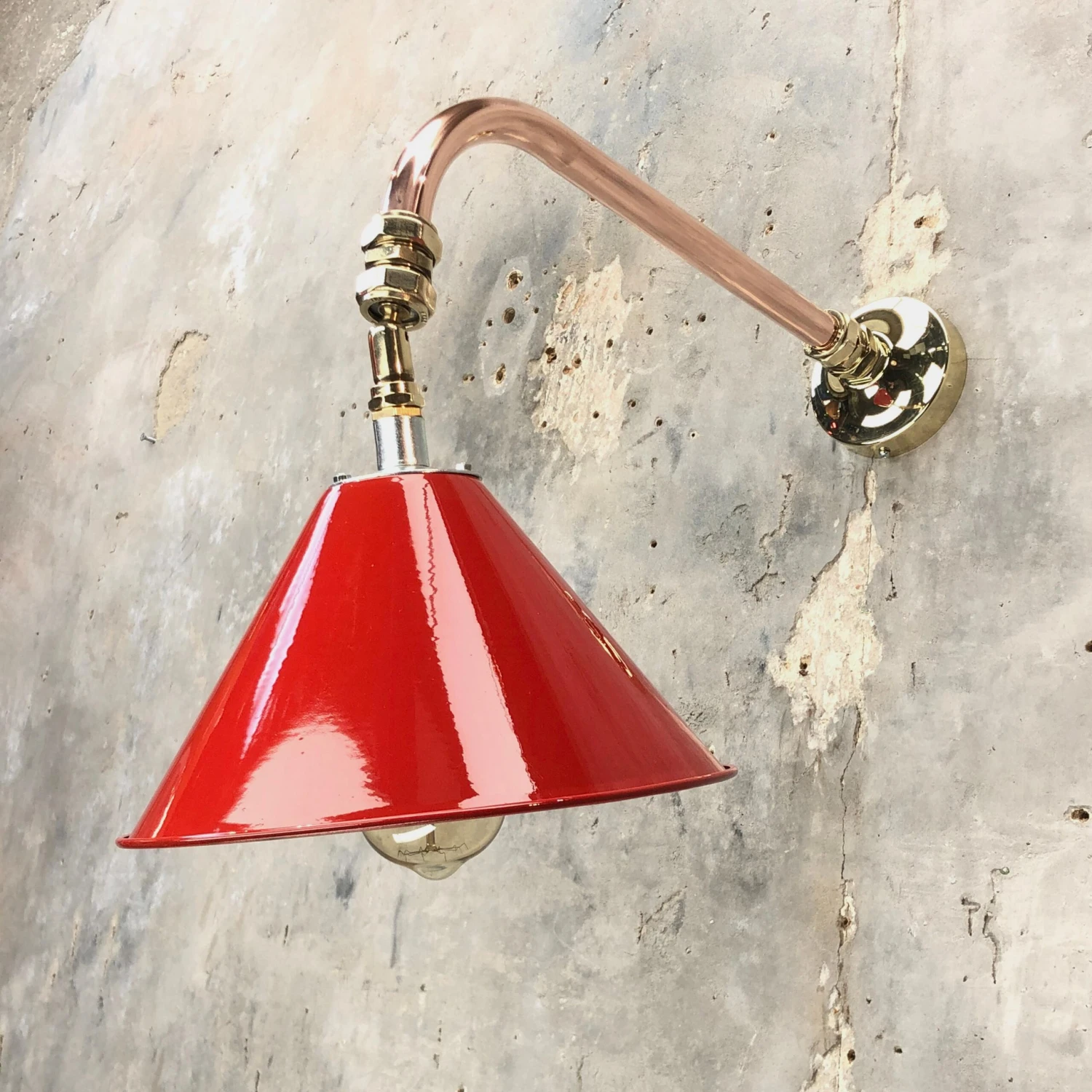 1980 British Army Lamp Shade In Red With Copper Cantilever Wall Lamp Edison Bulb 7 1980 British Army Lamp Shade In Red With Copper Cantilever Wall Lamp Edison Bulb – Image 5