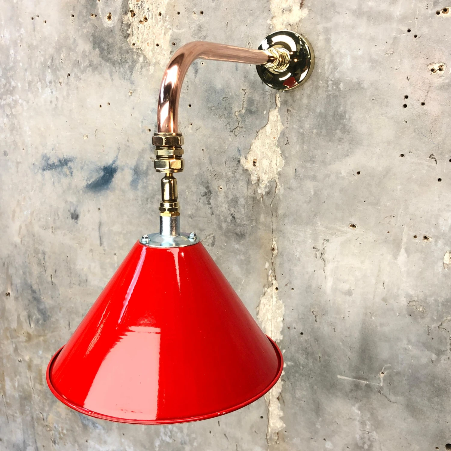 1980 British Army Lamp Shade In Red With Copper Cantilever Wall Lamp Edison Bulb 10 1980 British Army Lamp Shade In Red With Copper Cantilever Wall Lamp Edison Bulb – Image 8