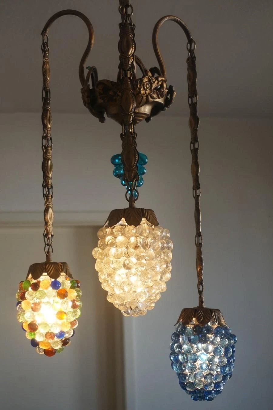 Art Deco Murano Glass Three-Light Grape Chandelier, Italy, Mid-20th Century 7 Art Deco Murano Glass Three-Light Grape Chandelier, Italy, Mid-20th Century – Image 5