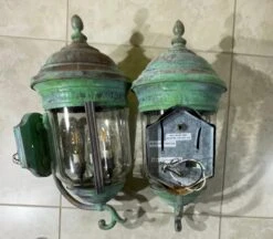 Large Vintage Pair Of Handcrafted Wall-Mounted Copper-Brass Lantern -Promos Meubles Boutique IMG 3093 master