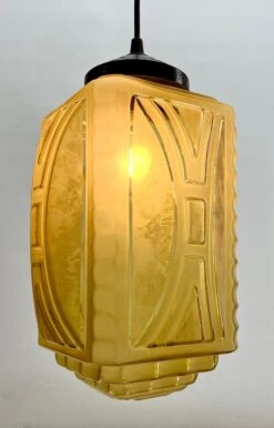 Art Deco Ceiling Lamp, Belgium Glass Shade Scailmont, 1930s 19 Art Deco Ceiling Lamp, Belgium Glass Shade Scailmont, 1930s -Promos Meubles Boutique IMG 3845 master