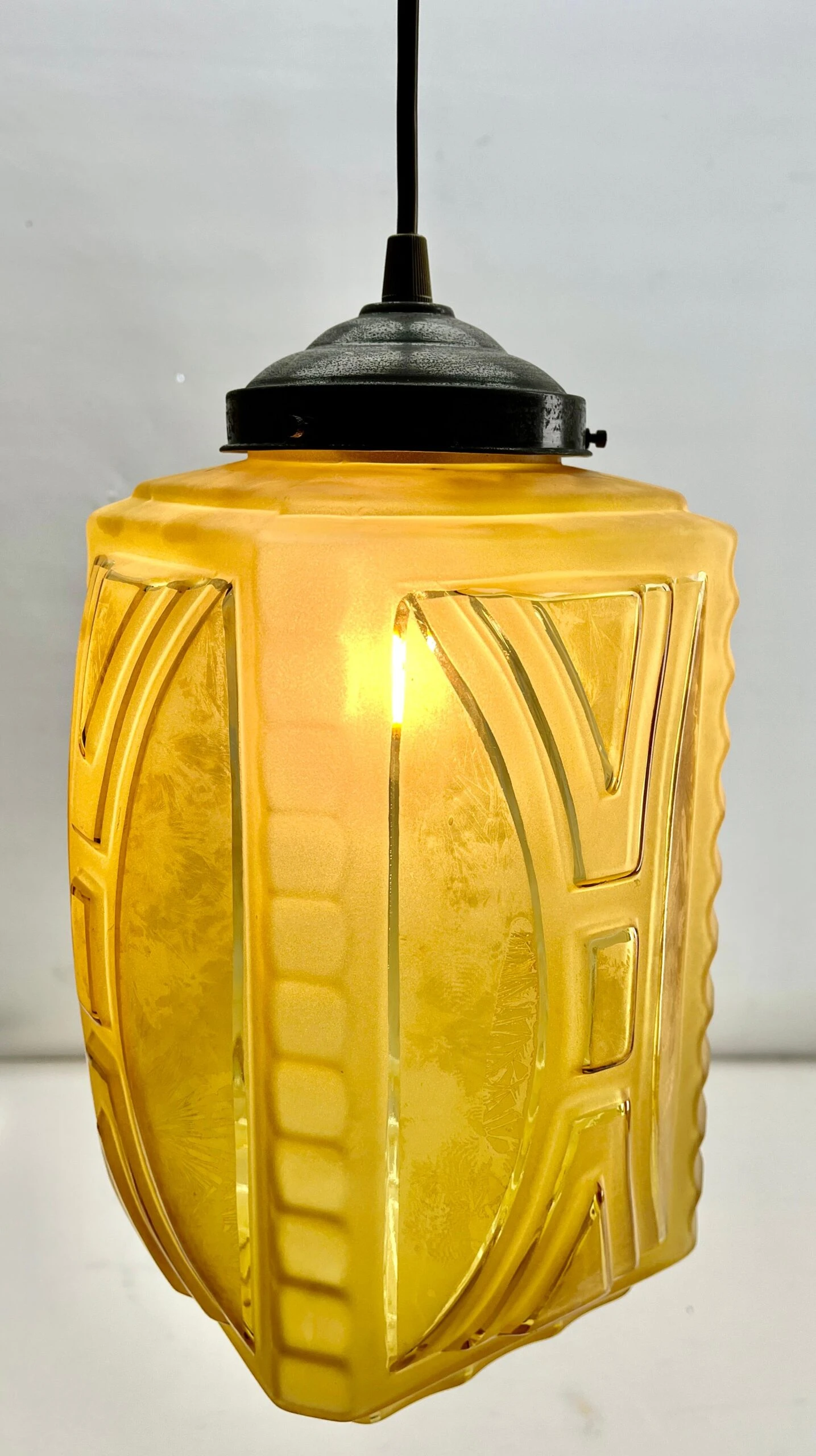 Art Deco Ceiling Lamp, Belgium Glass Shade Scailmont, 1930s 4 Art Deco Ceiling Lamp, Belgium Glass Shade Scailmont, 1930s – Image 2