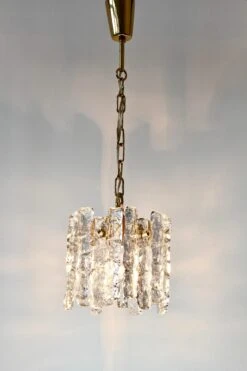 Mid-Century Kalmar Ice Crystal Glass And Brass Pendant Light Or Chandelier 1960s -Promos Meubles Boutique IMG 4672 master