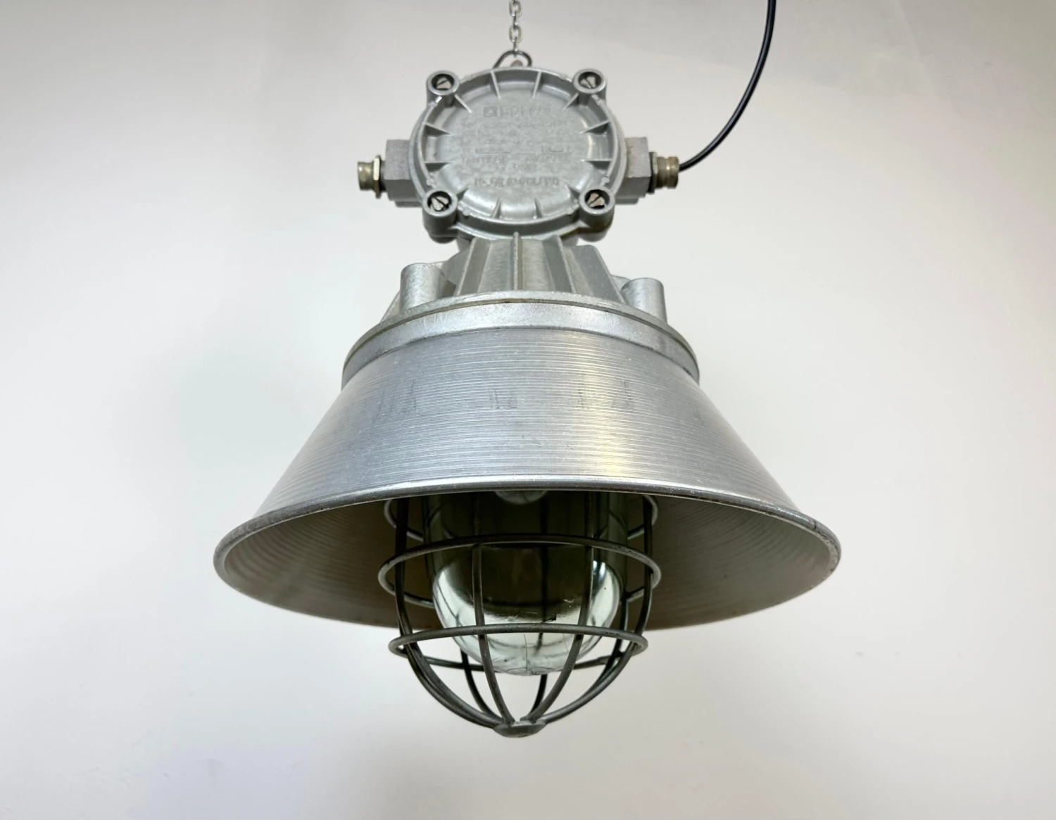 Large Industrial Cast Aluminium Cage Pendant Light From Polam Wilkasy, 1970s 13 Large Industrial Cast Aluminium Cage Pendant Light From Polam Wilkasy, 1970s â Image 11