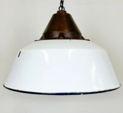 Industrial White Enamel And Cast Iron Pendant Light, 1960s -Promos Meubles Boutique IMG 8391 master