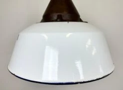 Industrial White Enamel And Cast Iron Pendant Light, 1960s -Promos Meubles Boutique IMG 8393 master