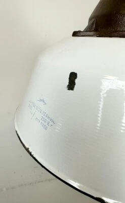 Industrial White Enamel And Cast Iron Pendant Light, 1960s -Promos Meubles Boutique IMG 8396 master