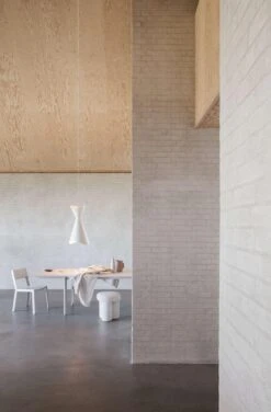 Contemporary Pendant Lamp 'Ninotchka 425' By Lyfa, Black 16 Contemporary Pendant Lamp 'Ninotchka 425' By Lyfa, Black -Promos Meubles Boutique LYFA 2020 NINOTCHKA 425 White 01 master