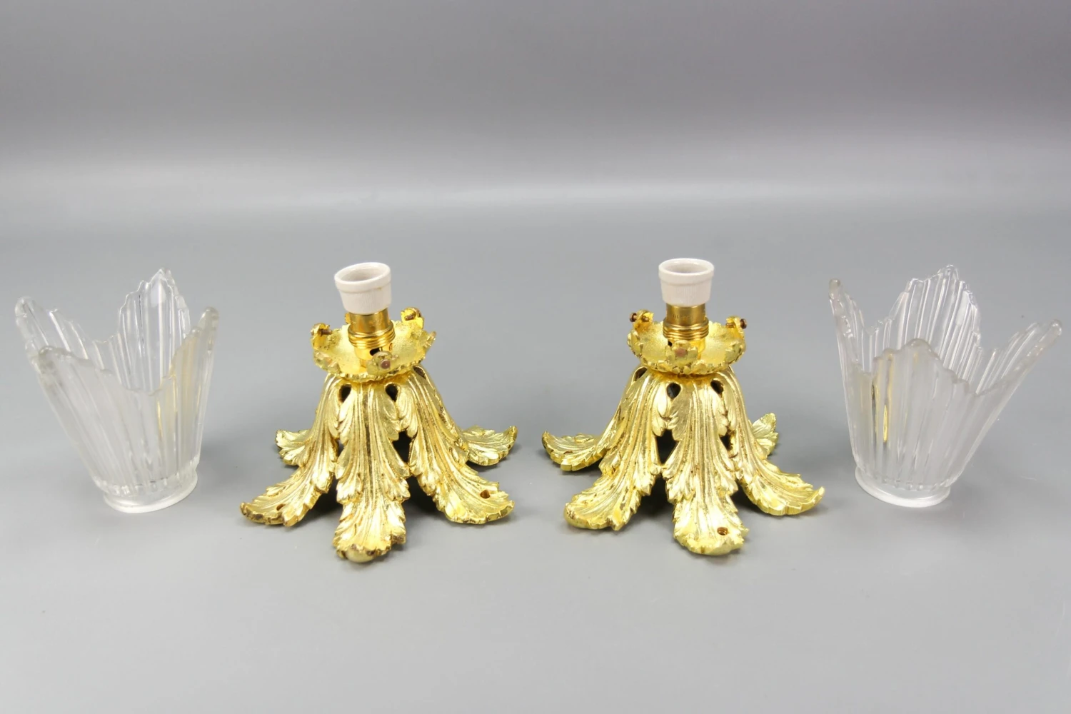 Pair Of French Art Deco Gilt Bronze And Clear Glass Ceiling Lights, 1920s 15 Pair Of French Art Deco Gilt Bronze And Clear Glass Ceiling Lights, 1920s â Image 13