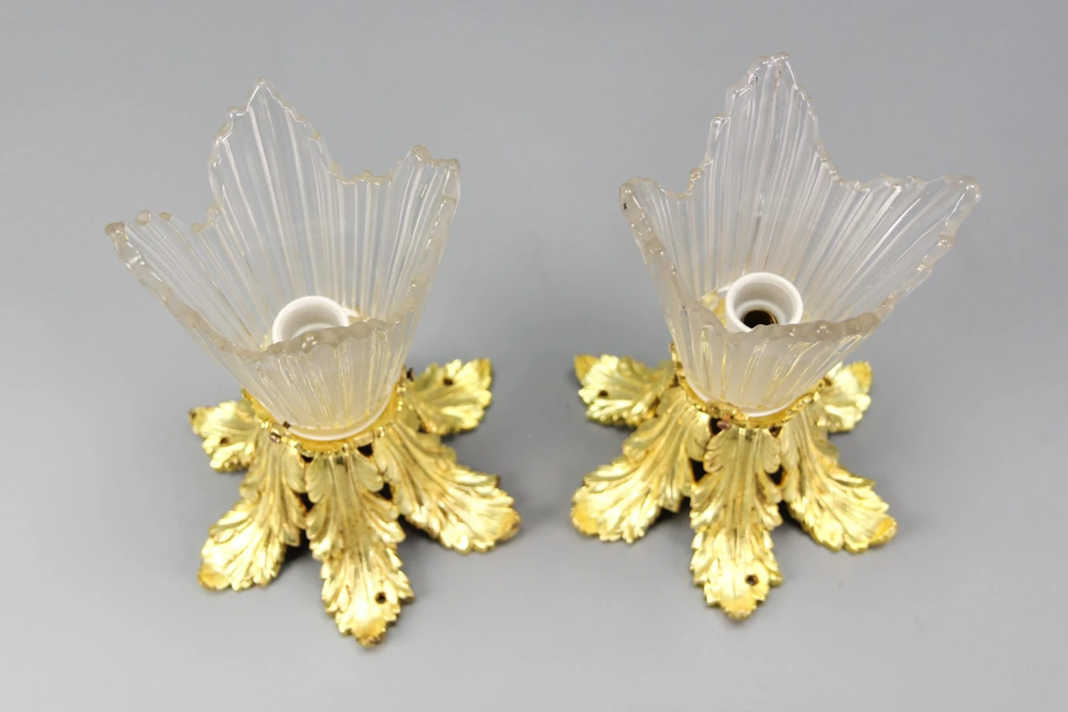 Pair Of French Art Deco Gilt Bronze And Clear Glass Ceiling Lights, 1920s 10 Pair Of French Art Deco Gilt Bronze And Clear Glass Ceiling Lights, 1920s â Image 8