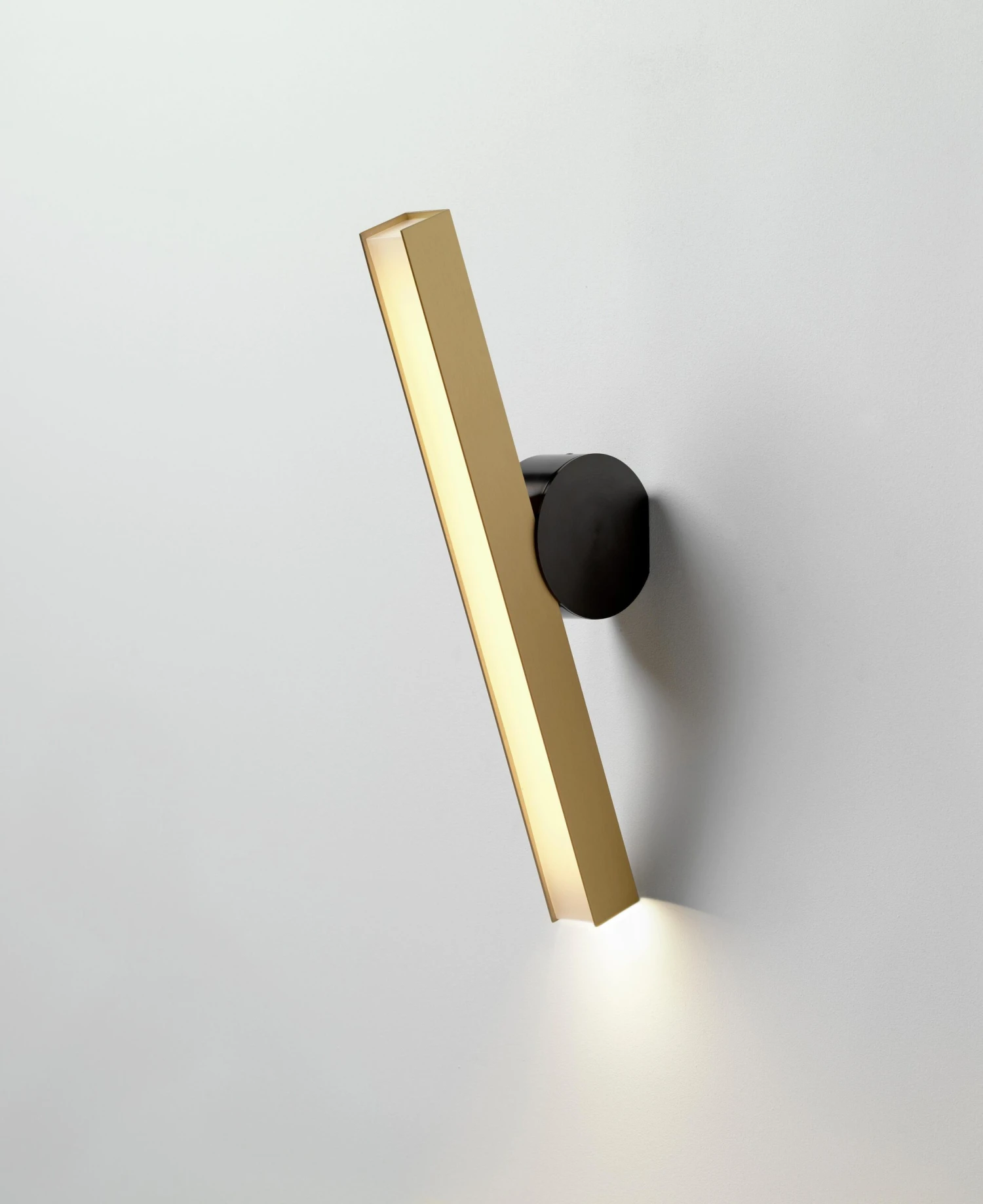 Ip Calee V3 Satin Graphite And Brass Wall Light By POOL 4 Ip Calee V3 Satin Graphite And Brass Wall Light By POOL – Image 2