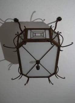 Art Deco Wrought Iron & White Stained Leaded Glass Flush Mount / Ceiling Lamp -Promos Meubles Boutique decoceilin3 master