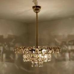 Bakalowits & Sohne Chandelier, Brass And Crystal Glass, Austria, 1960s -Promos Meubles Boutique img 16874795149 master