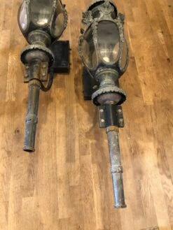 Pair Of Large Antique Bronze And Iron Lanterns -Promos Meubles Boutique mobilejpegupload 316299CE927C4C9E91ABE1E02E45CE91 master