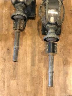 Pair Of Large Antique Bronze And Iron Lanterns -Promos Meubles Boutique mobilejpegupload B57F78F6804A4D91BD1171089513395B master