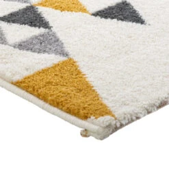 Tapis Triangle 120x170 Ilan Moutarde Atmosphera 8 Tapis Triangle 120x170 Ilan Moutarde Atmosphera -Promos Meubles Boutique tapis triangle 120x170 ilan moutarde atmosphera 2